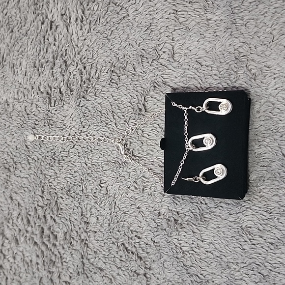 Necklace and Earrings Gift Set - Picture 2 of 3